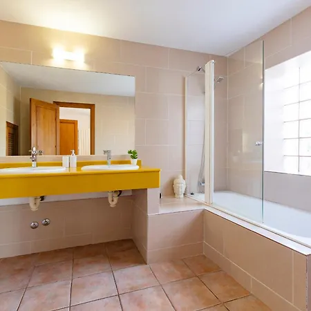 Near San Antonio Sleeps 11 Villa *